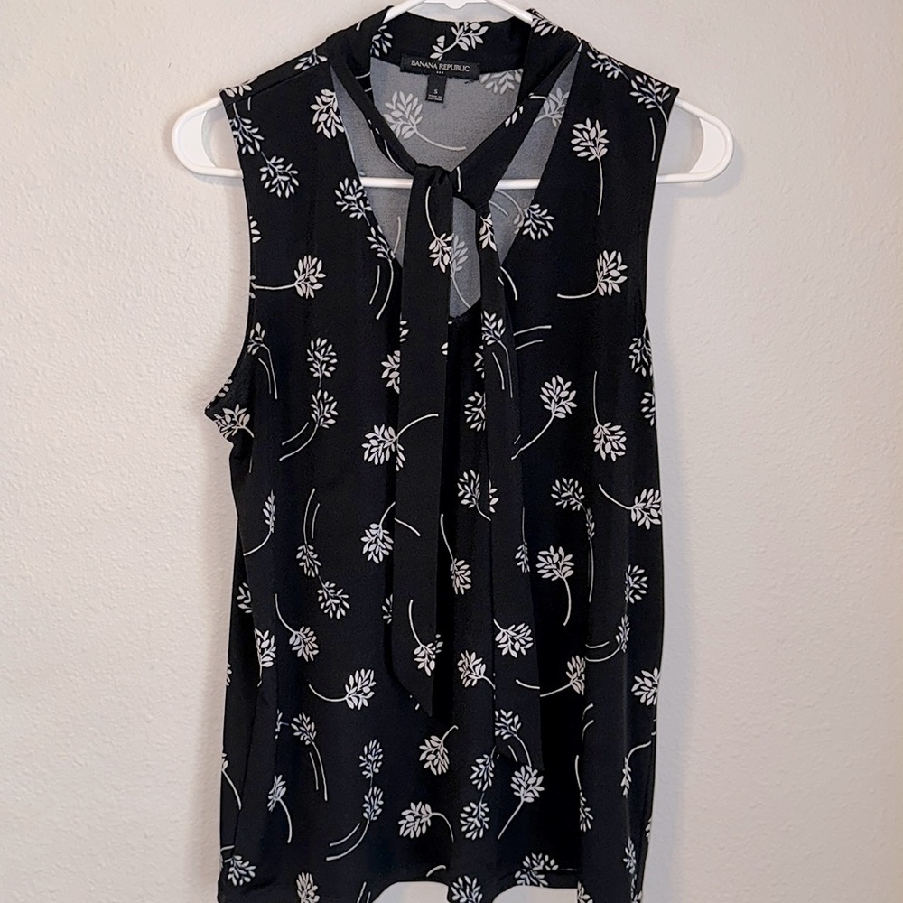 black and white floral blouse